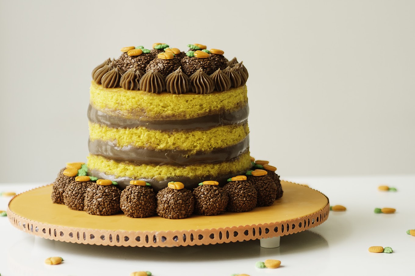 Naked Cake - 1 andar (cenoura com brigadeiro)